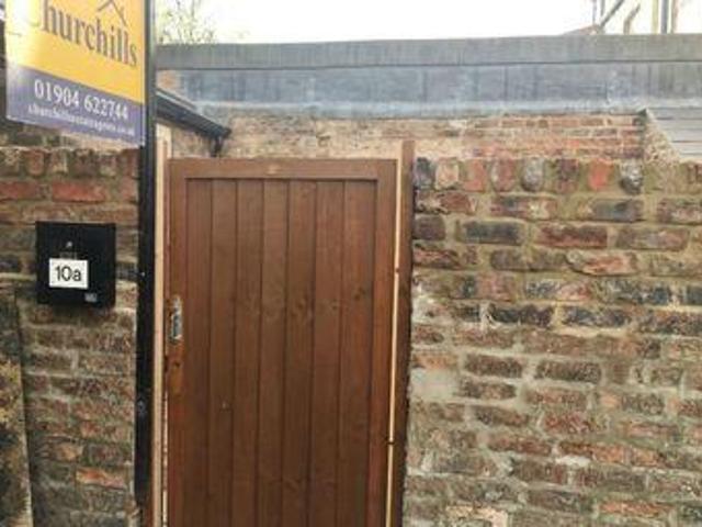 House for rent in High Field, York