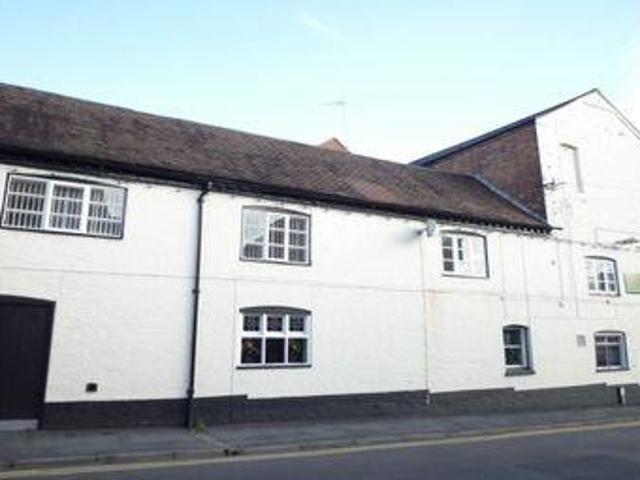 House for rent in Green Close, Warwickshire