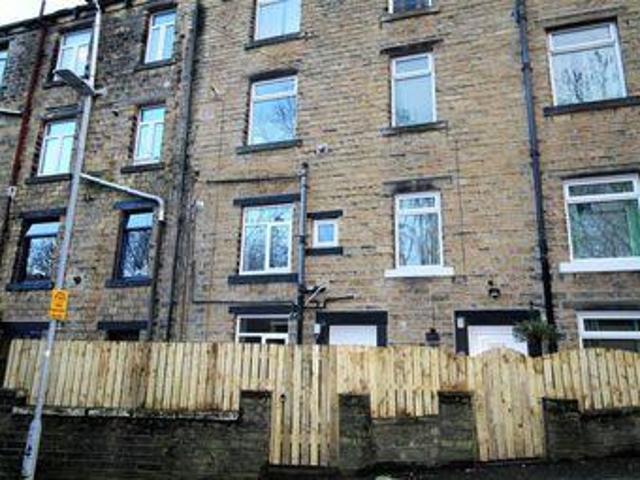 House for rent in Huddersfield, West Yorkshire