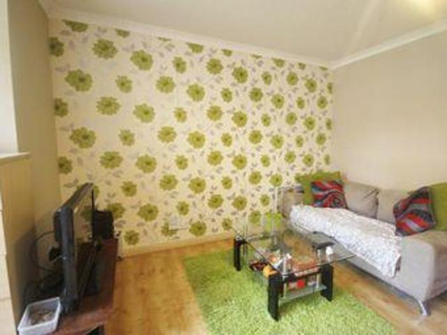 House for rent in Row Town, Surrey