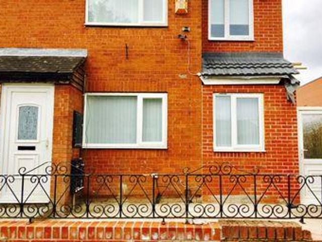 House for rent in Calderstones