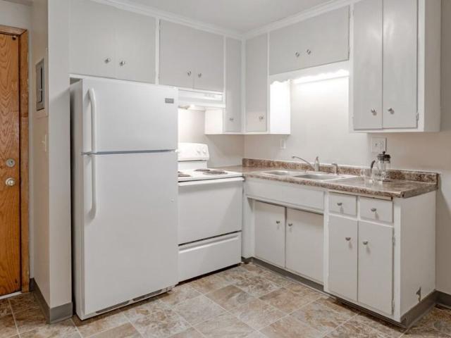 Apartment for rent in Roseville, Ramsey County