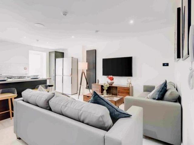 Apartment for rent in Calderstones