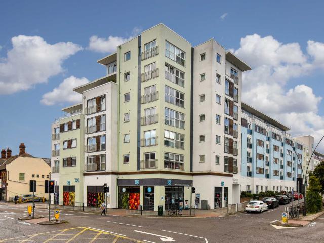 Apartment for rent in Woodcote, Epsom