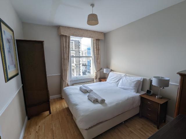 Apartment for rent in West Kensington, Greater London