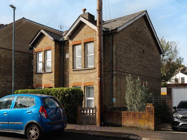 House for rent in London Borough of Sutton, Greater London