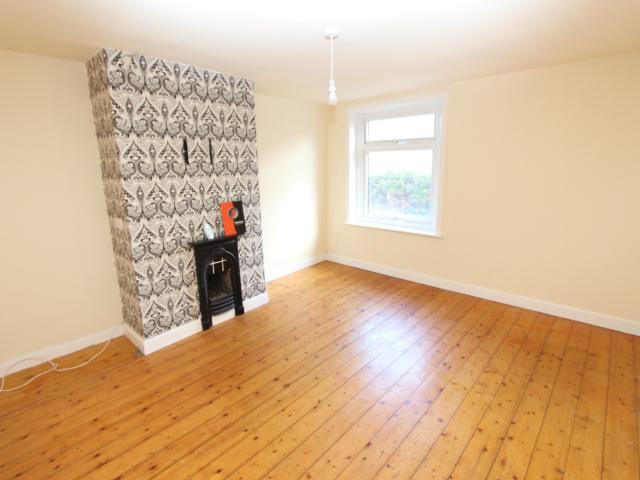 House for rent in Deeplish, Burnedge