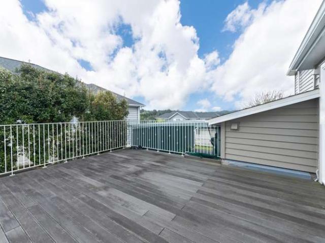 House for sale in Oratia