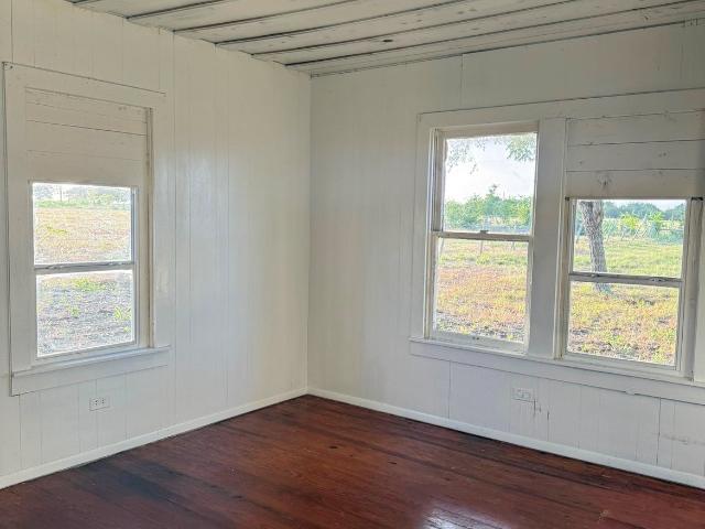 Farm for sale in Schulenburg, Texas