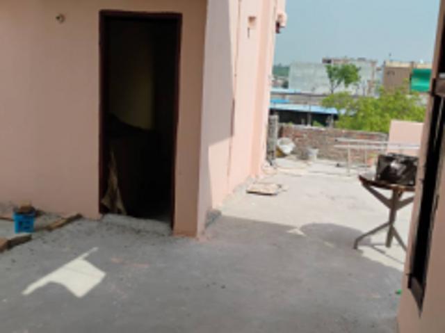 Property for rent in Deri