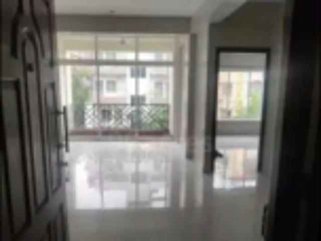 Property for rent in Calcutta, West Bengal