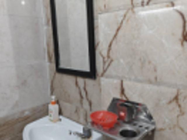 Property for rent in Deri