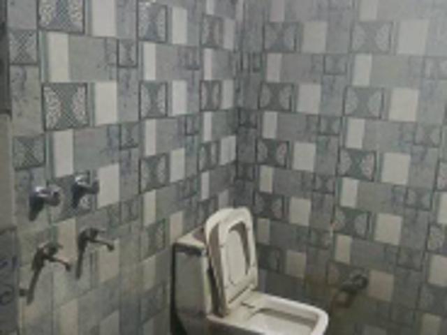 Property for rent in Deri