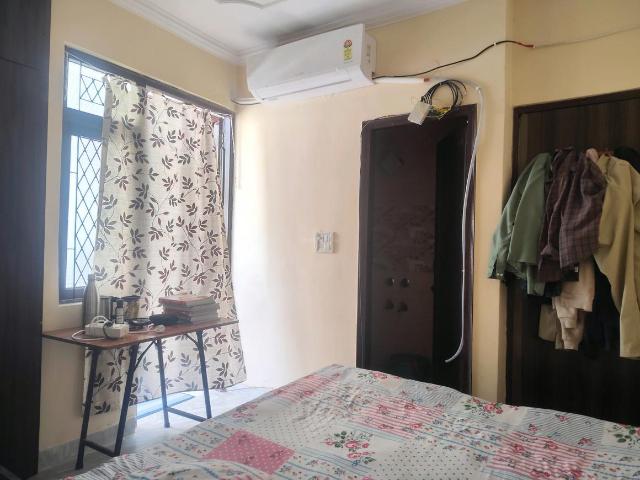 Flat for rent in South Delhi, Deri