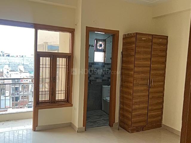 Flat for rent in South West Delhi, Deri