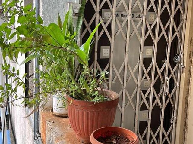 Flat for sale in Guruwar Peth, Pune