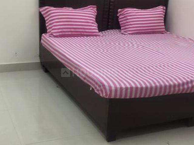 Flat for rent in South Delhi, Deri