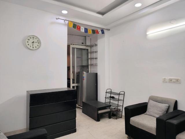 Flat for rent in South Delhi, Deri