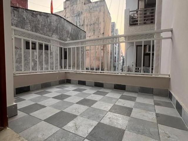 Flat for rent in South Delhi, Deri