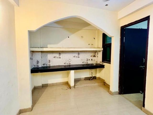 Flat for rent in Deri