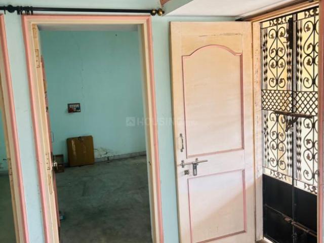 Flat for rent in Tilakwada, Gujarat