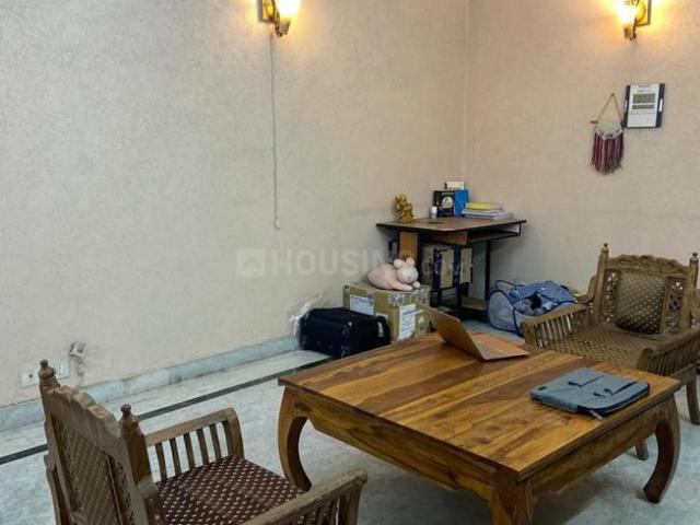 Flat for rent in Deri