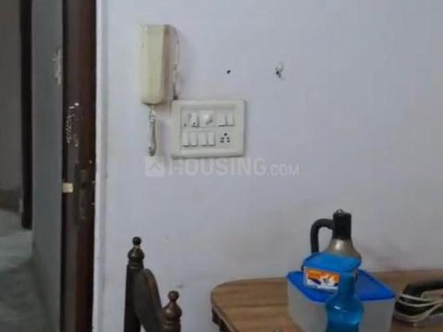 Flat for rent in West Delhi, Deri
