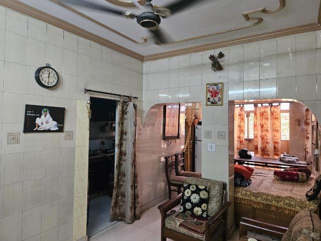 Flat for sale in West Delhi, Deri