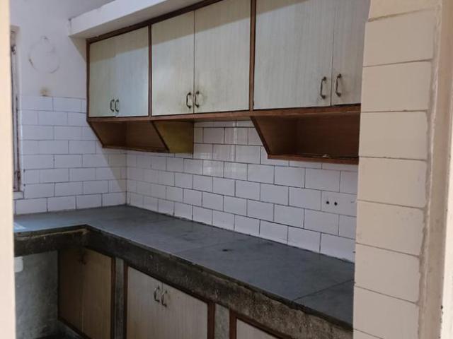 Flat for rent in Deri