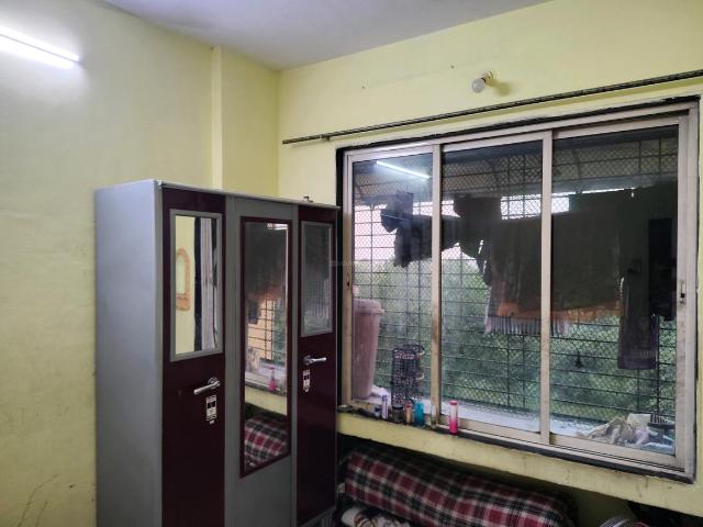 Flat for rent in Mogharpada, Thane