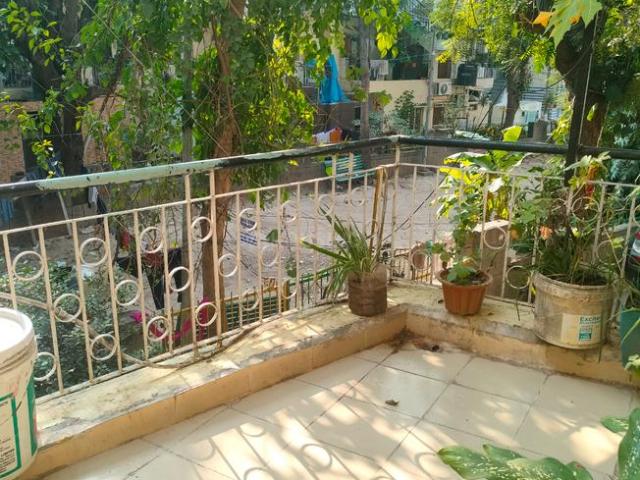 Flat for rent in South Delhi, Deri