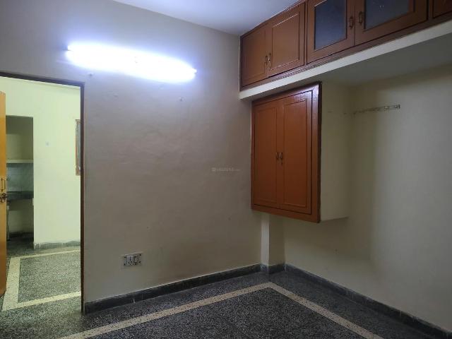 Flat for rent in South Delhi, Deri