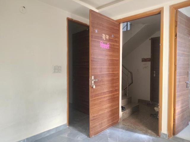 Flat for sale in South Delhi, Deri