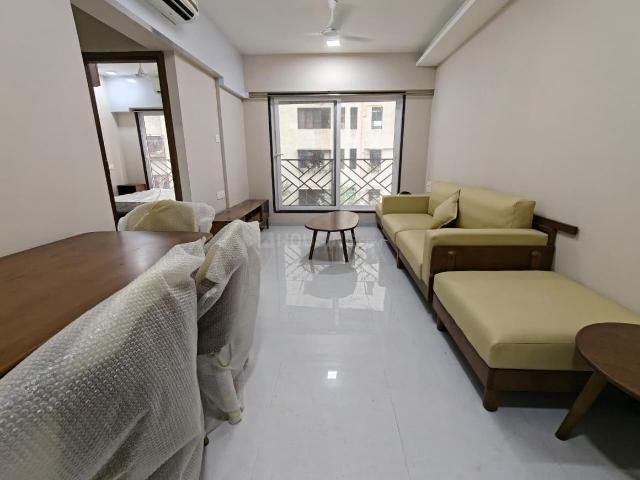 Flat for rent in Khar, Mumbai