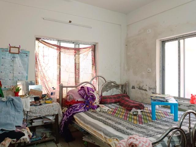 Flat for sale in Lake Gardens, Kolkata