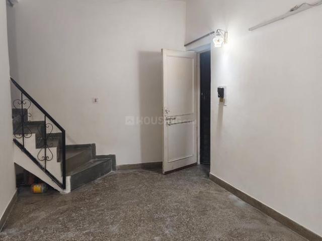 Flat for rent in East Delhi, Deri