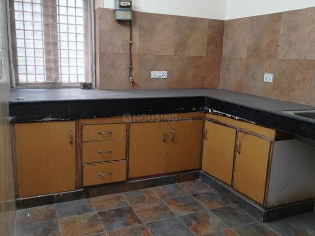 Flat for rent in Deri