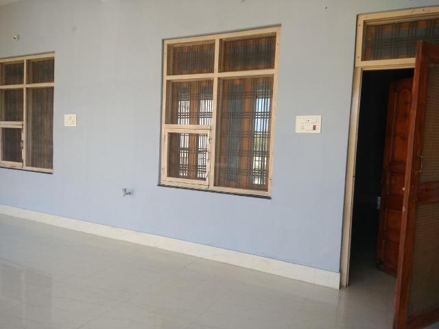 Flat for rent in Madya