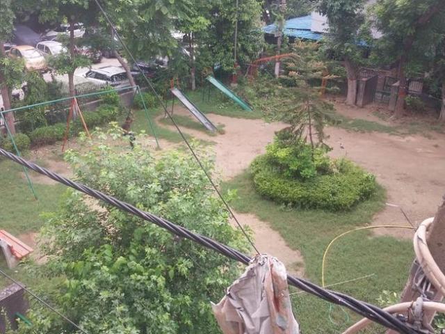 Flat for rent in West Delhi, Deri