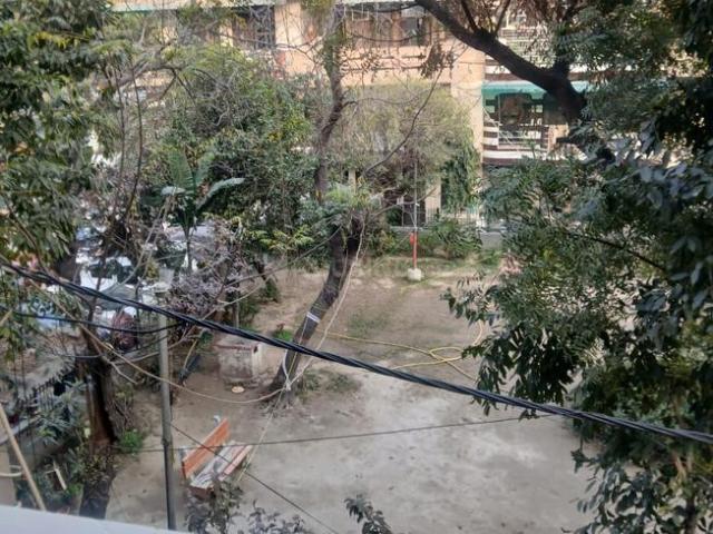 Flat for rent in West Delhi, Deri