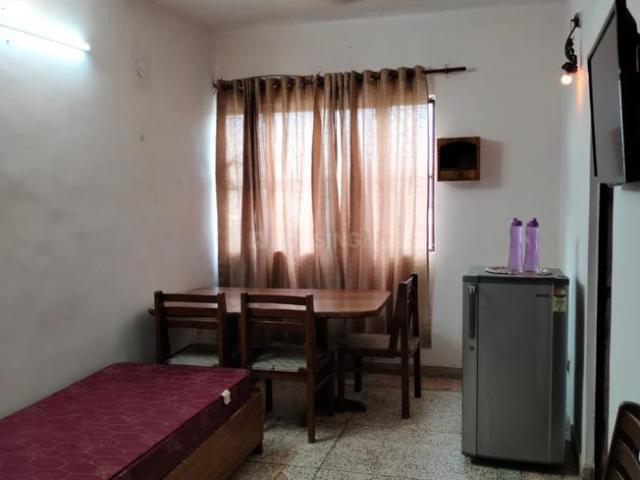 Flat for rent in West Delhi, Deri