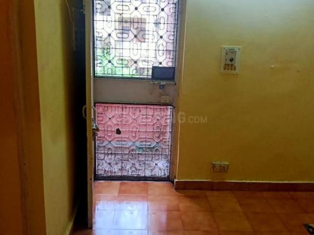 Flat for sale in West Delhi, Deri