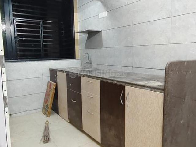 Flat for rent in Sarkhej, Gujarat