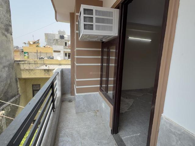 Flat for rent in South Delhi, Deri