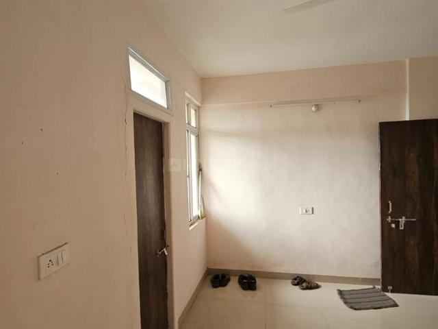 Flat for sale in Madya