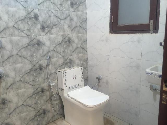 Flat for rent in South Delhi, Deri