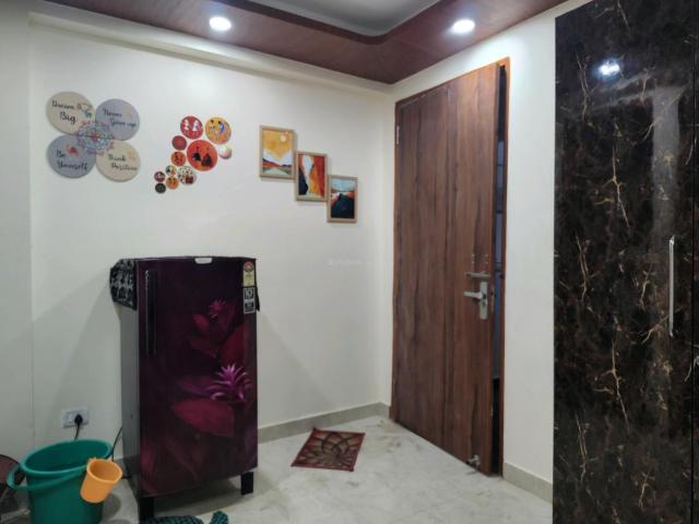 Flat for rent in South Delhi, Deri