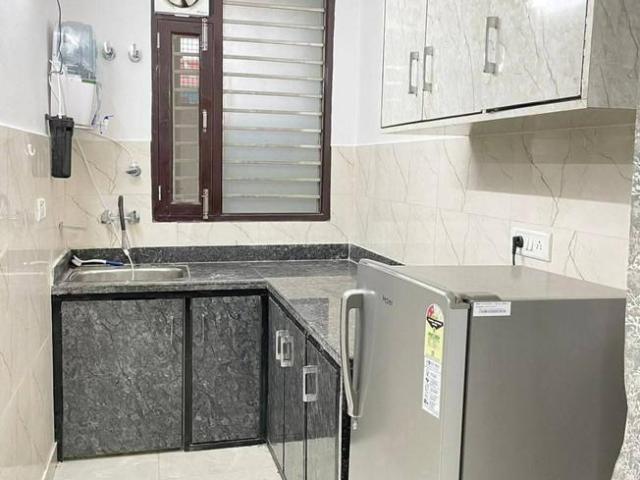 Flat for rent in South Delhi, Deri