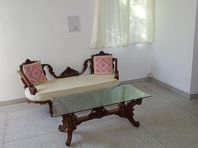 Flat for rent in Deri