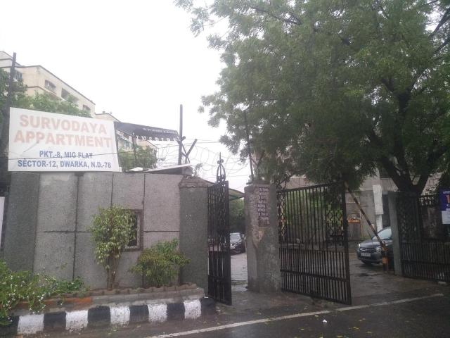 Flat for sale in South West Delhi, Deri